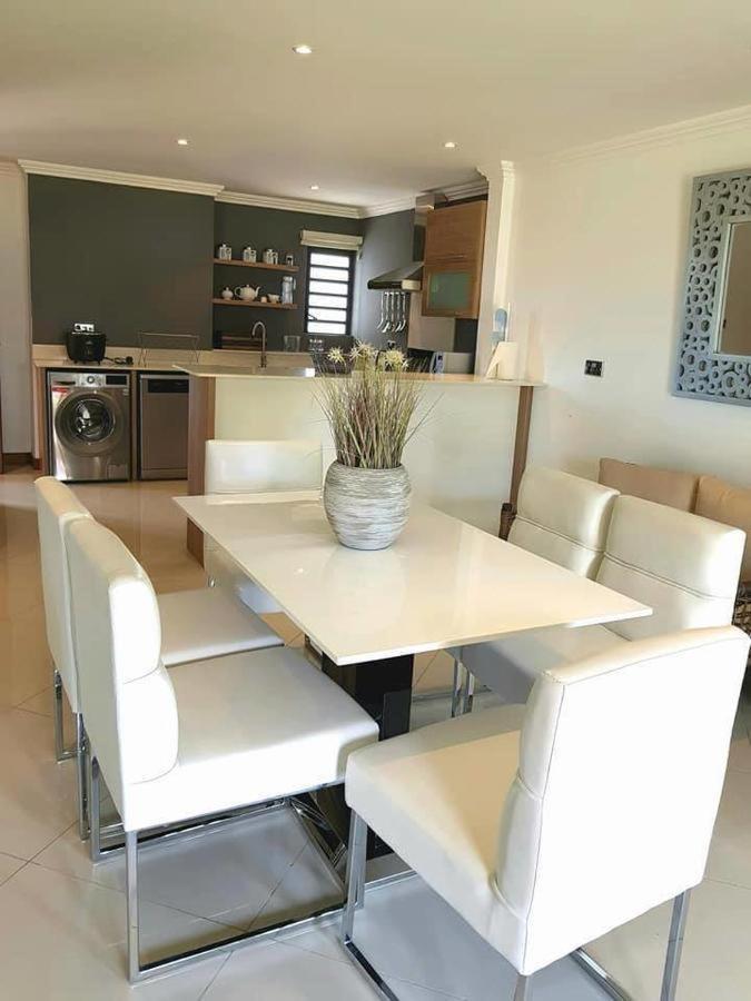 Ocean Bliss By Oasis Holidays Appartement Flic-en-Flacq Buitenkant foto